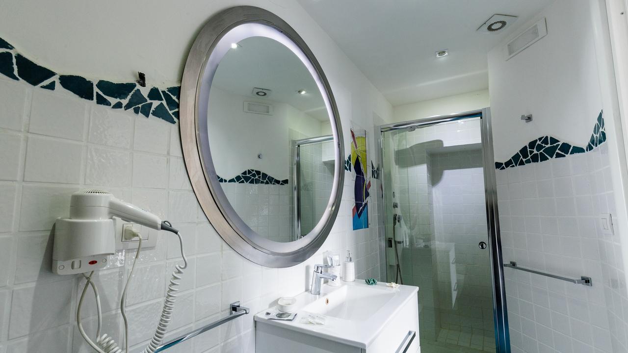 14 Leoni Bed & Breakfast